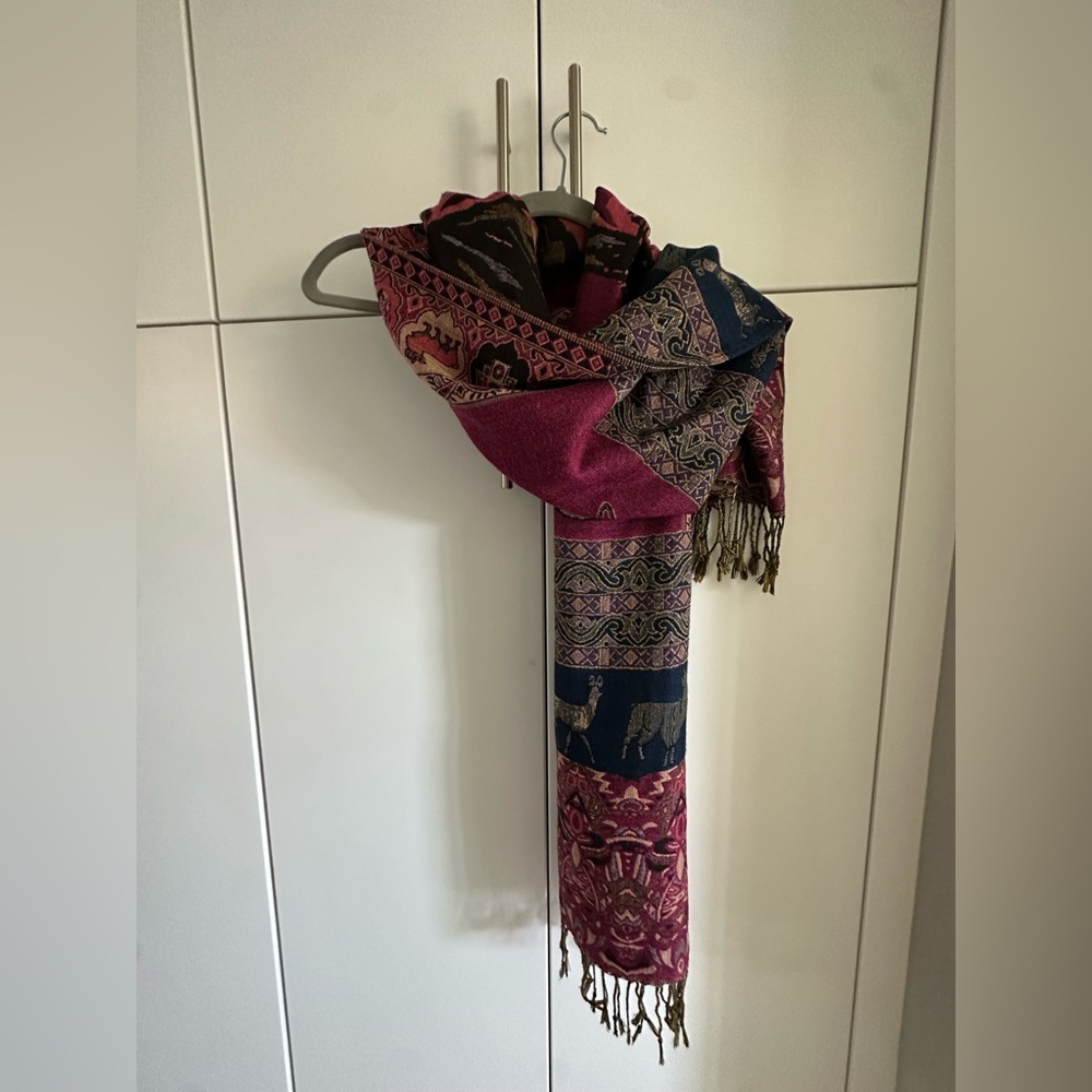 Peruvian scarf